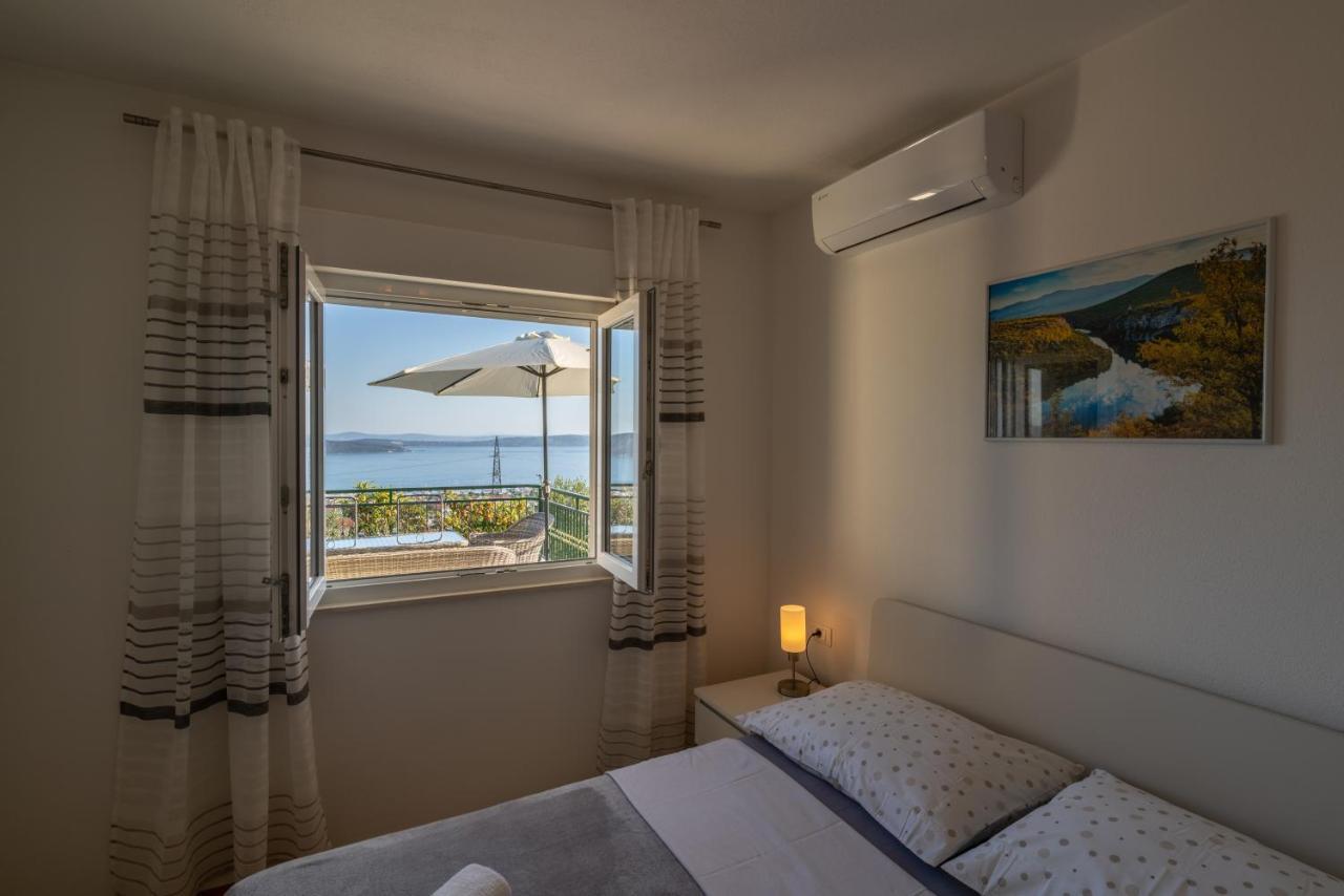 Kaštel Sućurac Private Villa Golden Hour With A View Of Split Area מראה חיצוני תמונה