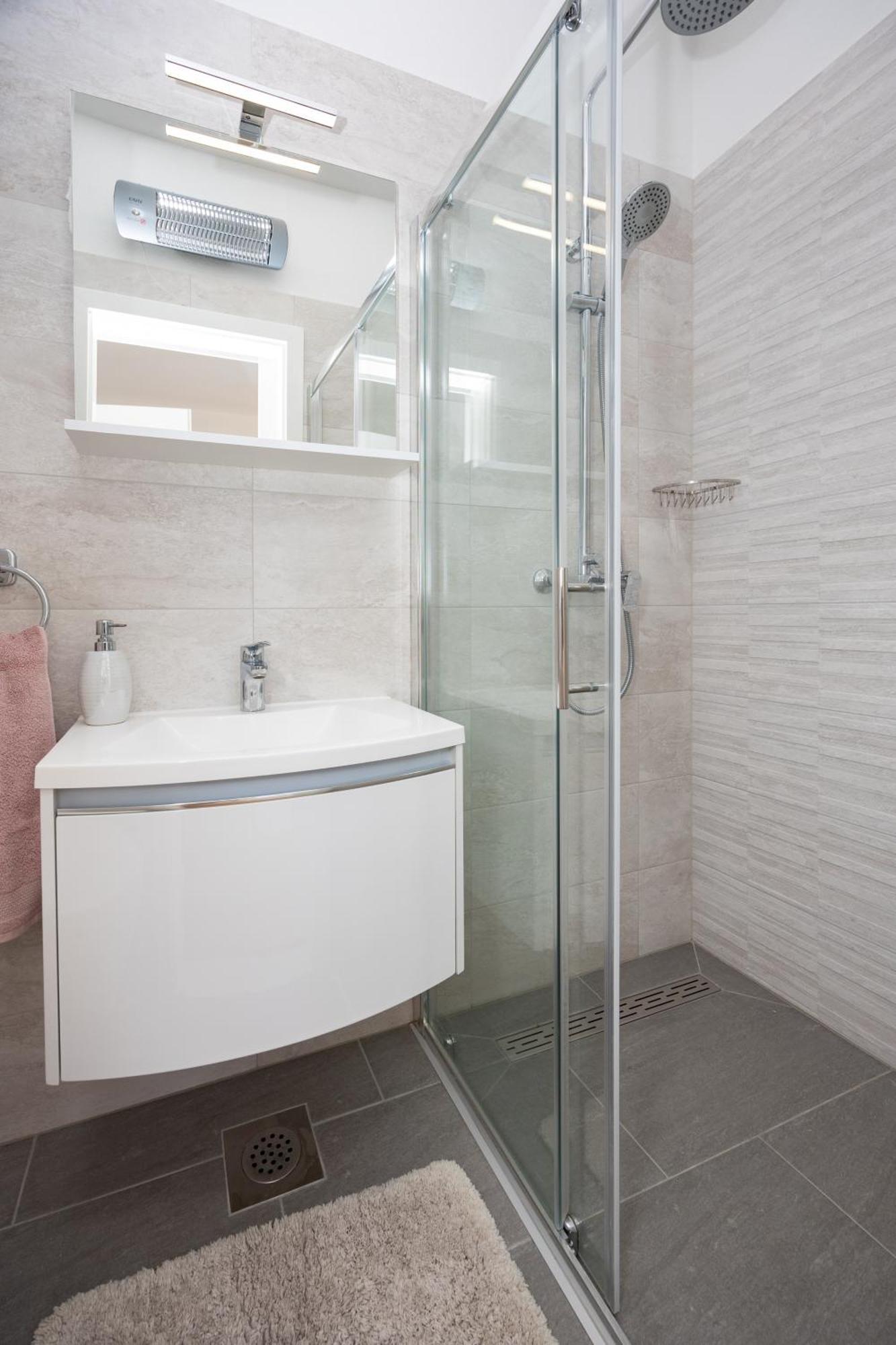 Kaštel Sućurac Private Villa Golden Hour With A View Of Split Area מראה חיצוני תמונה
